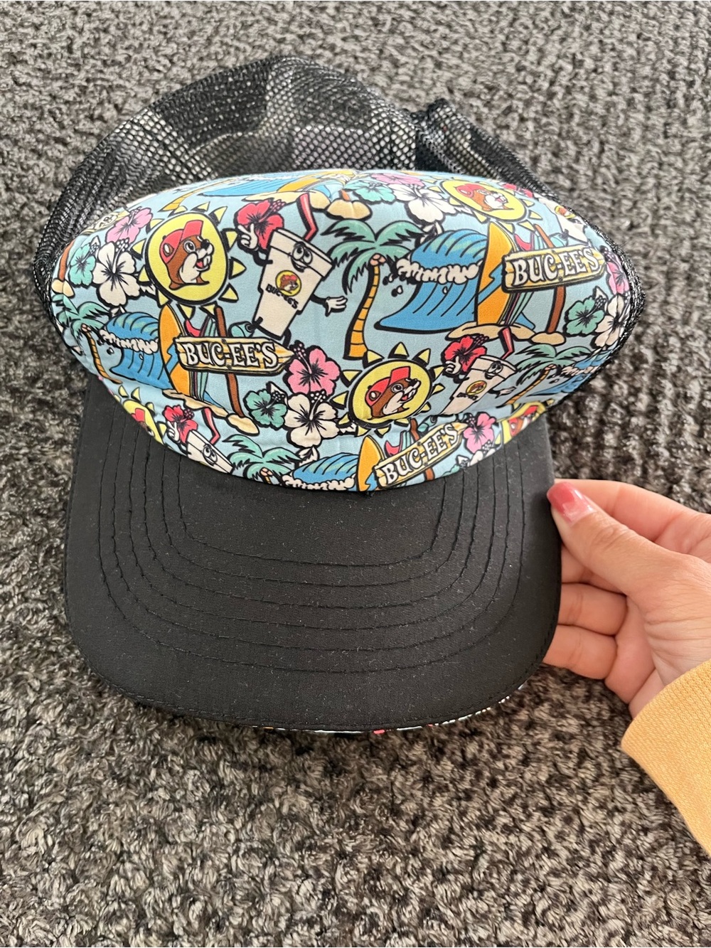 Buc-ee's Unisex Tropical Print Trucker Hat - Black & Blue Floral
